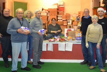 Partage/Share food bank in Potton brings joy to families in need over the holidays