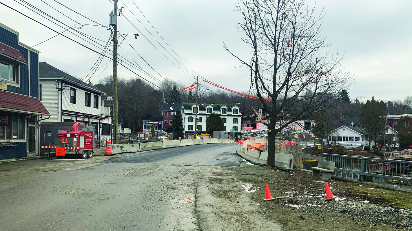 North Hatley bridge reopens but businesses continue to struggle