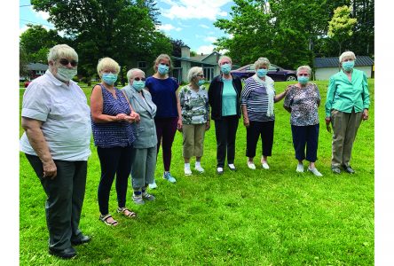 Lennoxville senior women’s group takes in the sunny weather