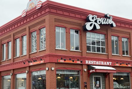 Louis’ is changing hands: New owners want to preserve a winning recipe