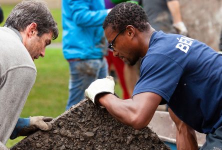 Sherbrooke group seeking a paved lot to “free the soil”