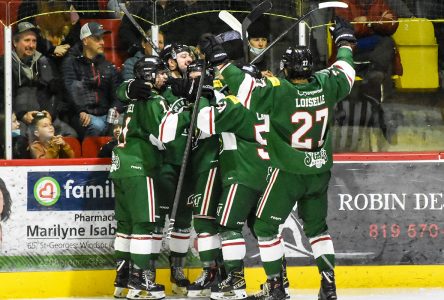 Windsor faces Warwick in Regional Hockey League Championship