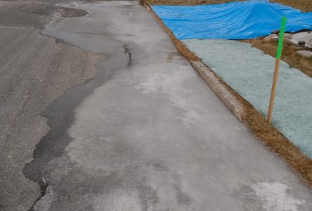 Residents of Lennoxville’s Mount Street seek municipal remedy to ice problem