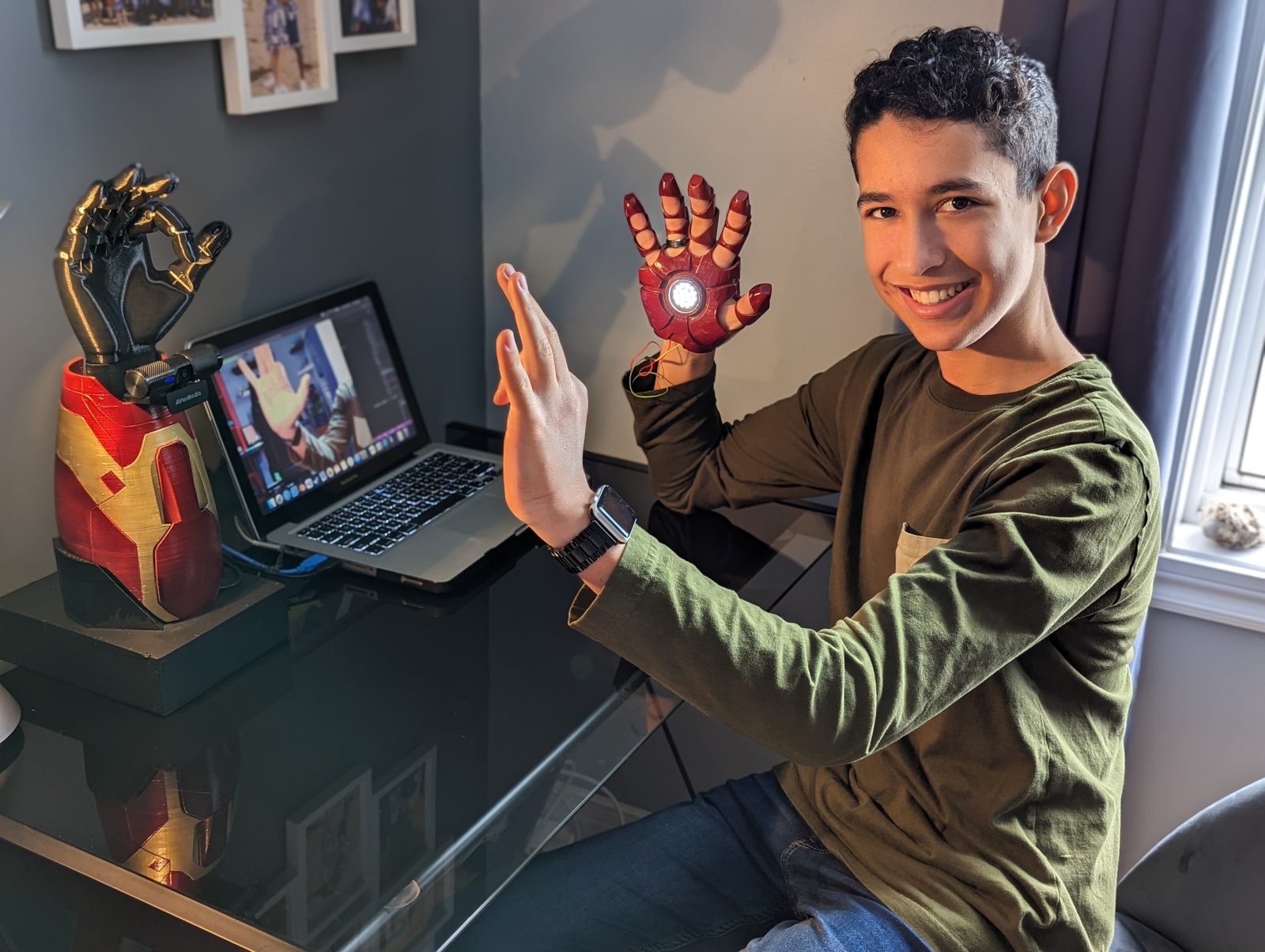 Self-taught 15-year-old codes and 3D prints award winning Iron Man hand