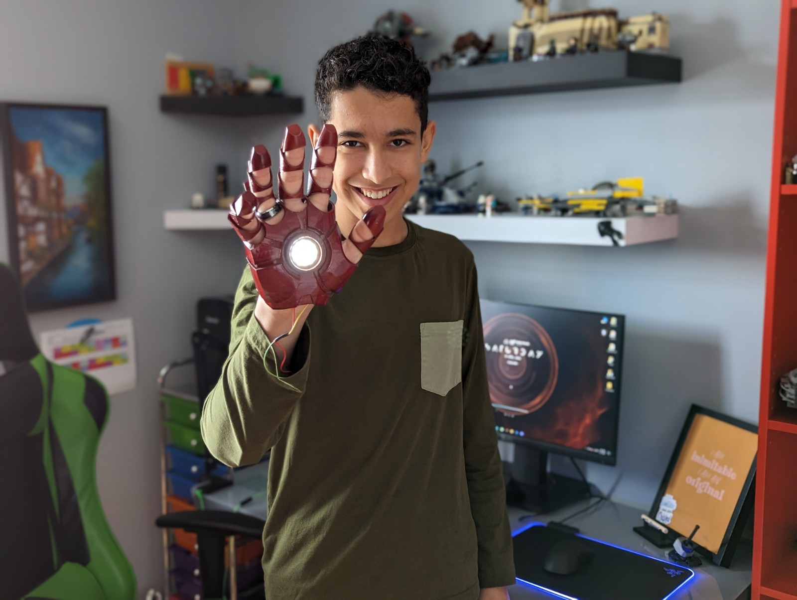Local 15-year-old who 3D printed and coded Iron Man robotic hand heading to Canada-Wide science fair